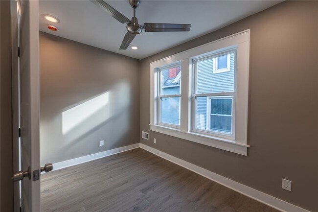 Building Photo - 531 N Euclid Ave