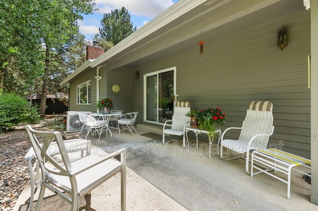 Building Photo - 1508 Linden Lake Rd