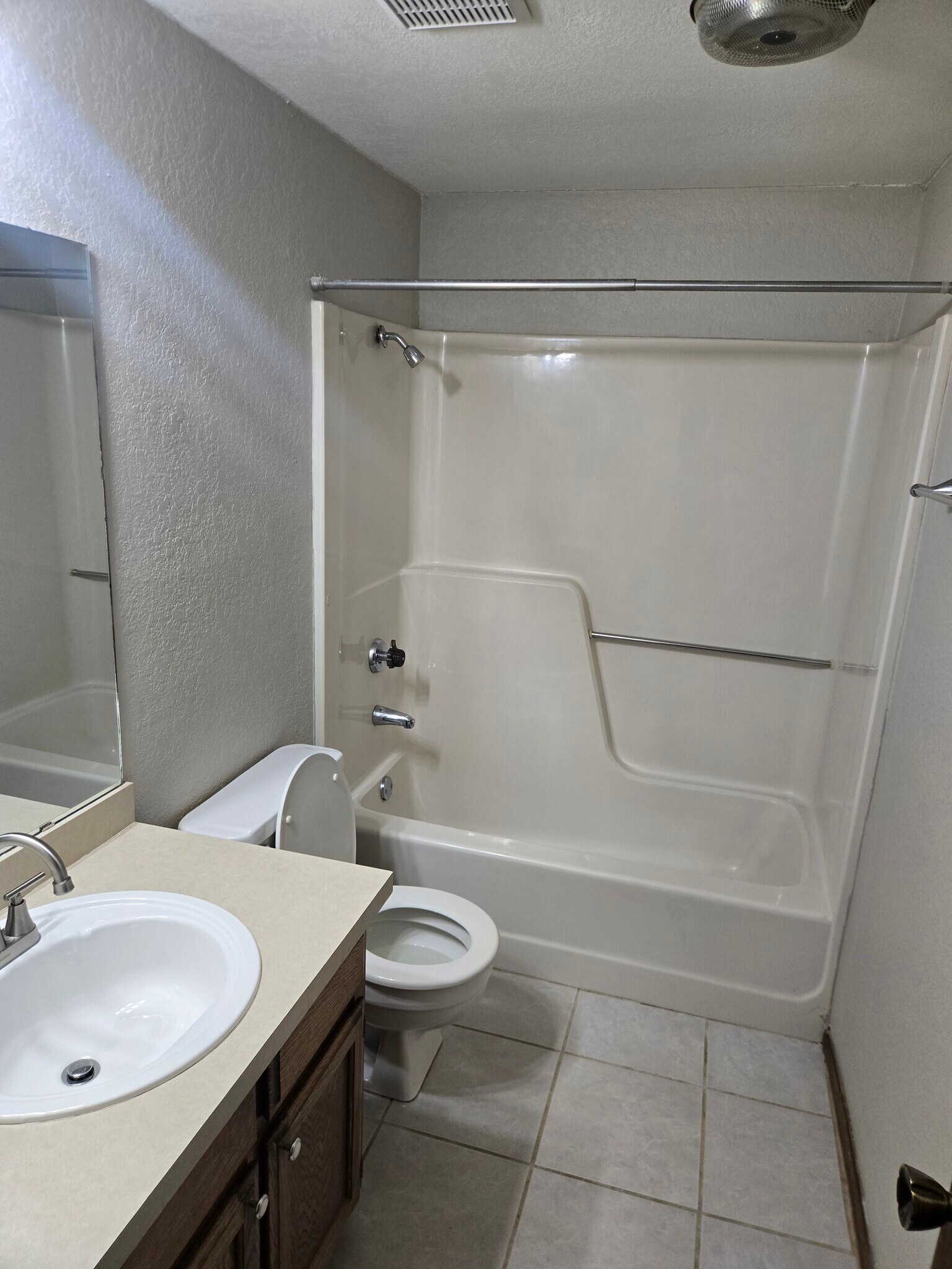 Building Photo - 8505 S Camay Ave