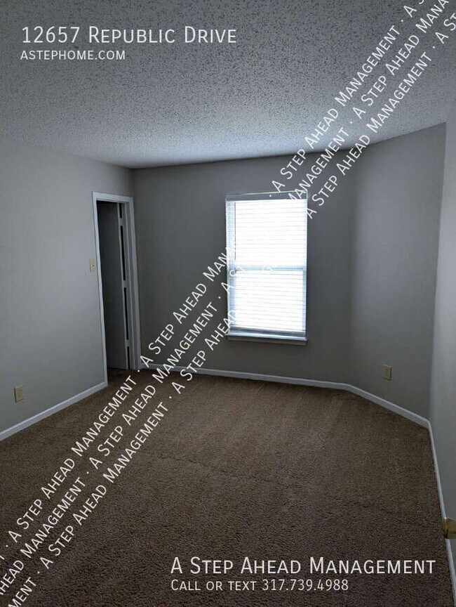 Building Photo - 12657 Republic Dr