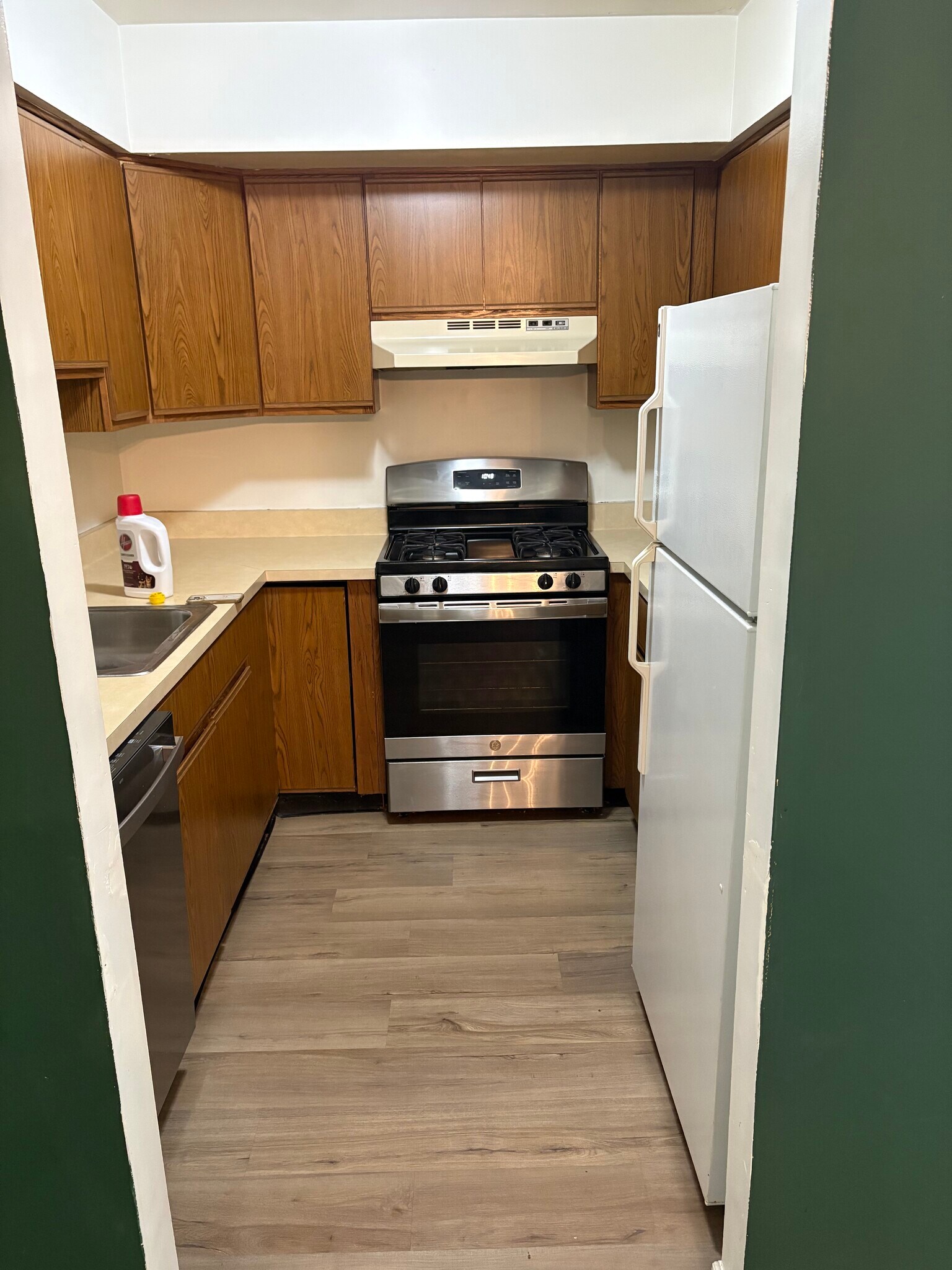 kitchen - 203 Rock St