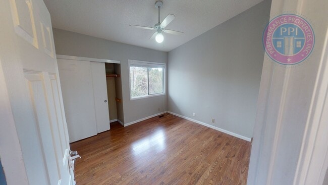 Building Photo - Beaverton / Stylish Open Floor-Plan - 5 Bedrooms, 3 Car Garage, Central Air