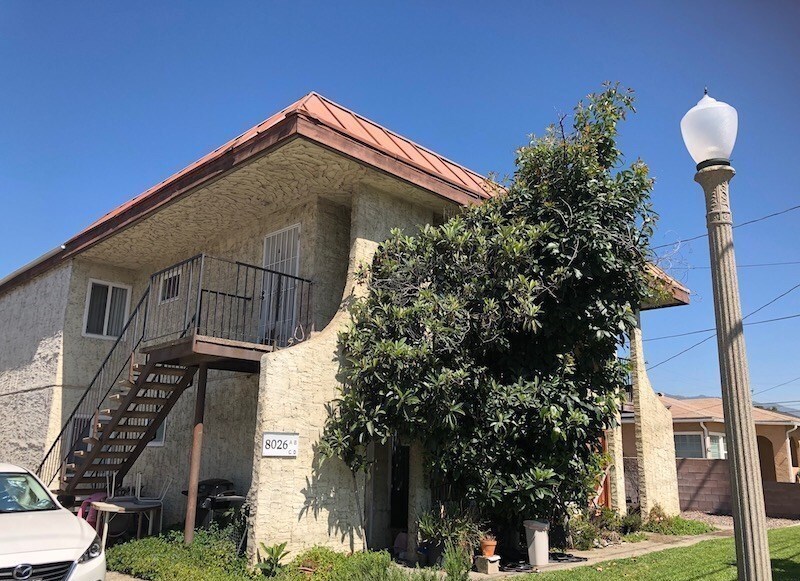 Building Photo - 8026 Juniper Ave