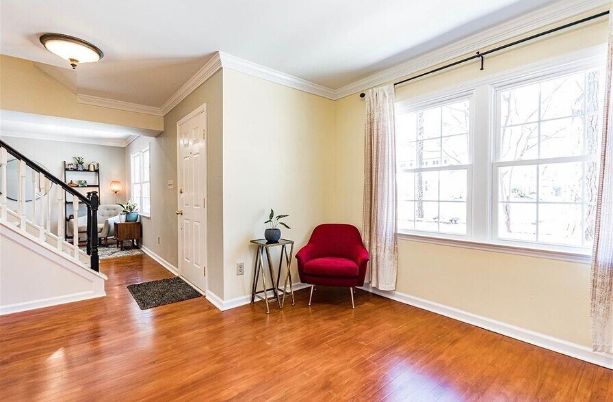 Building Photo - 6504 Hammersmith Dr