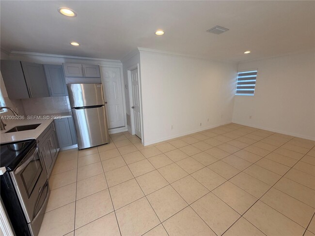 Building Photo - 3011 N 74th Way