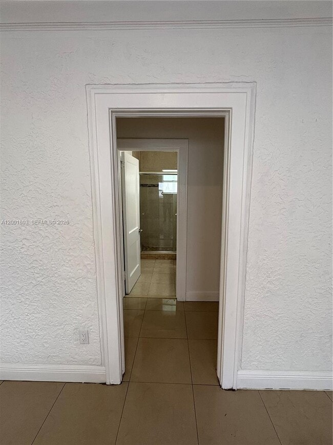 Building Photo - 1560 NW 25th Ave