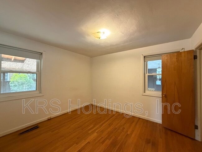 Building Photo - 100 Ward Dr