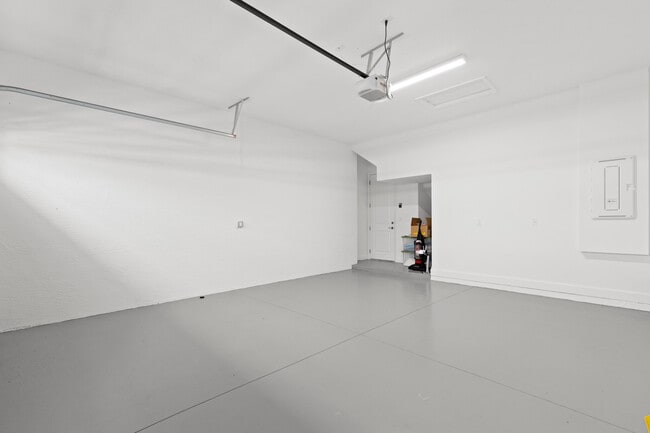 Building Photo - 13548 Spruce Pne Dr