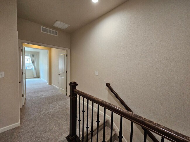 Building Photo - 9071 E Phillips Dr