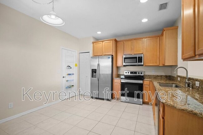 Building Photo - 3179 Antica St