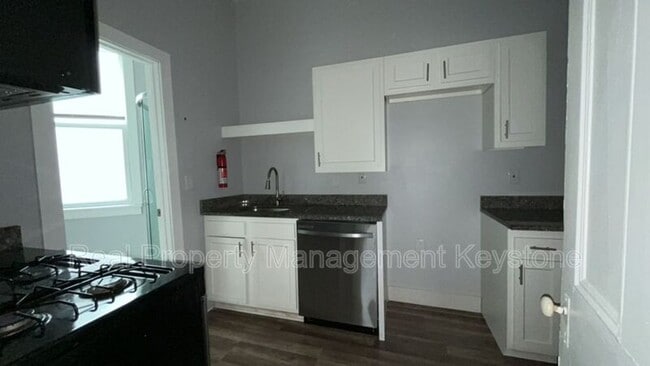 Building Photo - 1245 Chartiers Ave