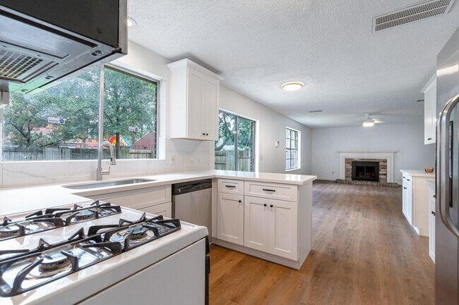 Building Photo - 1026 Cheyenne Meadows Dr