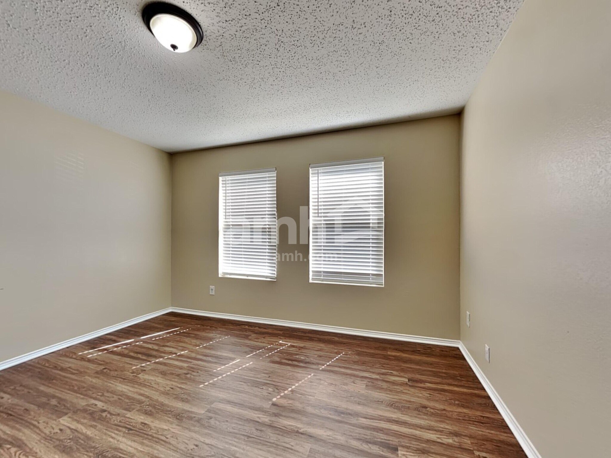 Building Photo - 3004 Cesareo Dr