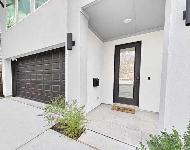 Building Photo - 1606 Malvern St