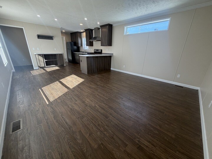 Building Photo - 38127 Ducharme Dr