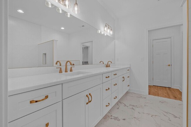 Building Photo - 118 Nickolas Cir