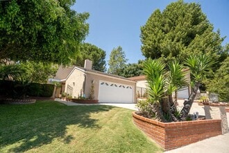 Building Photo - 4 bedroom Aegean Heights tract of Mission Viejo