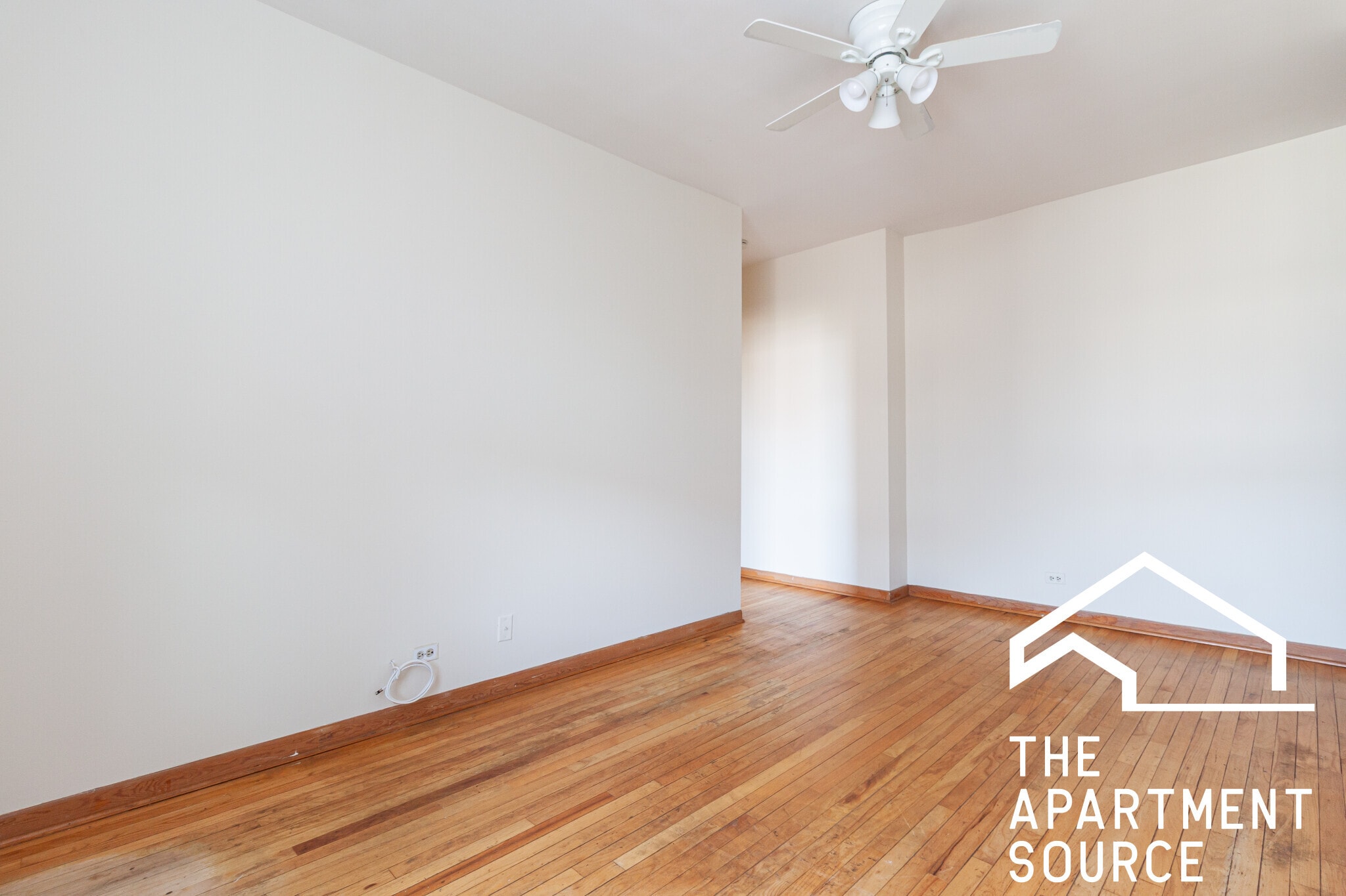 Building Photo - 634 W Barry Ave