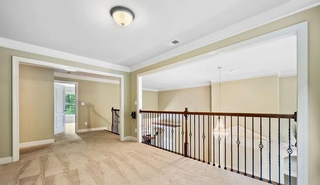 Building Photo - 732 Glass St NW