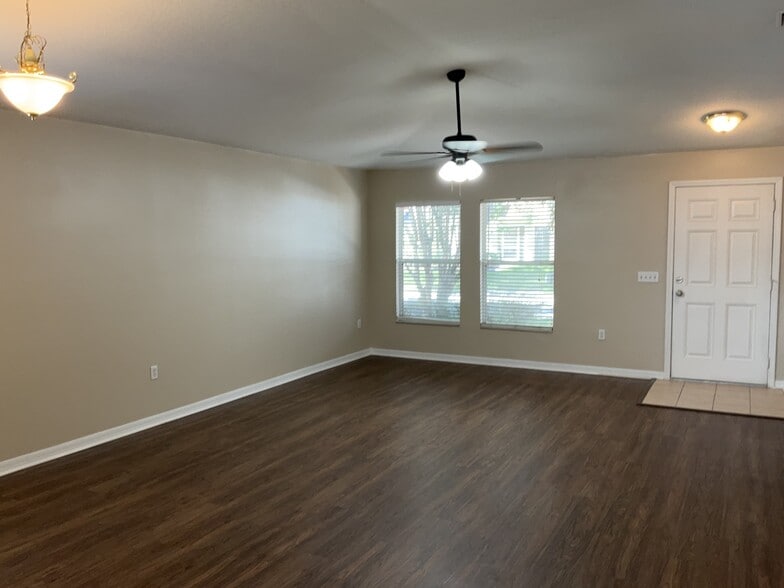 Building Photo - 7461 Hunters Greene Cir