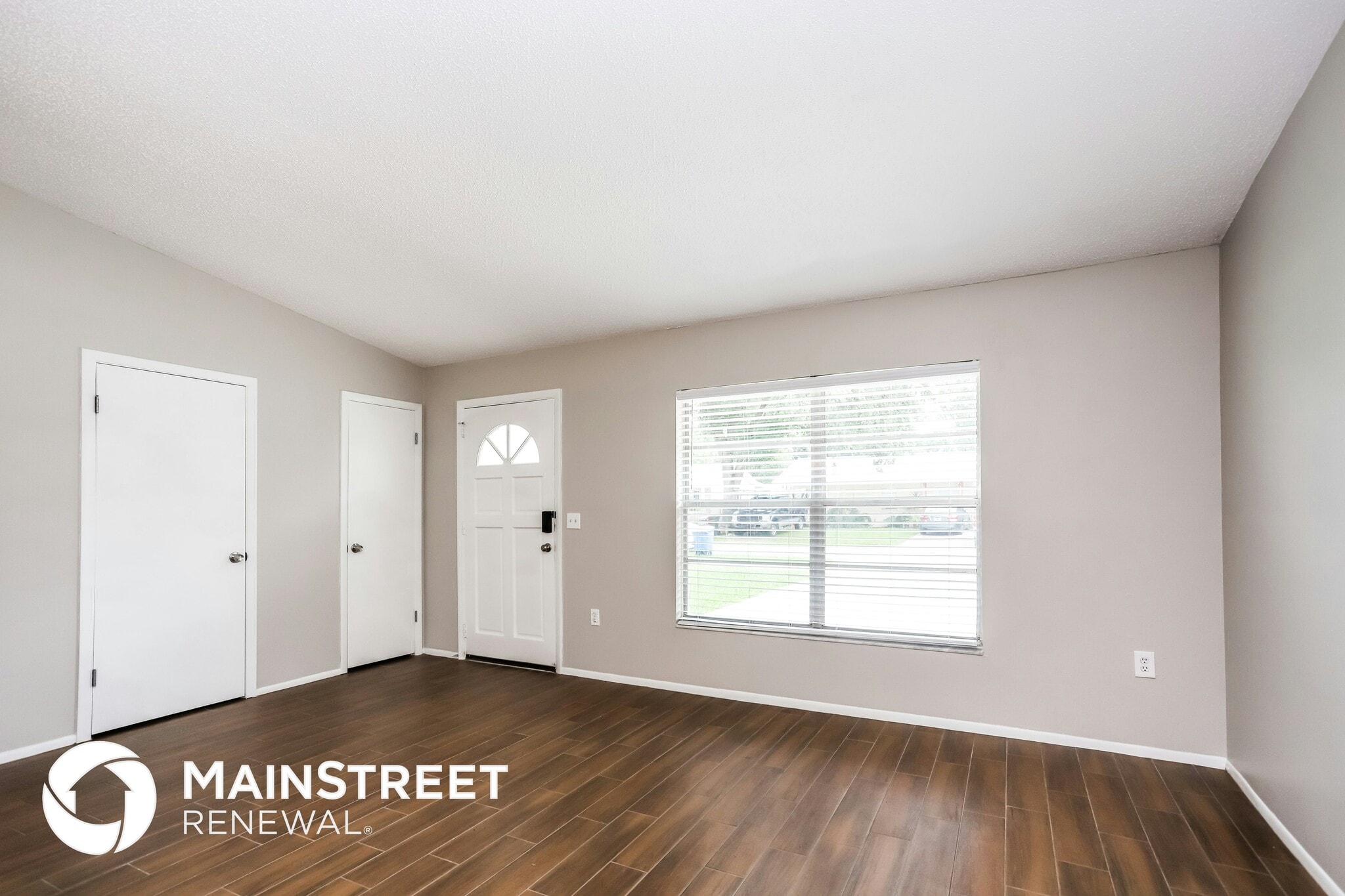 Building Photo - 345 S Indica Ct