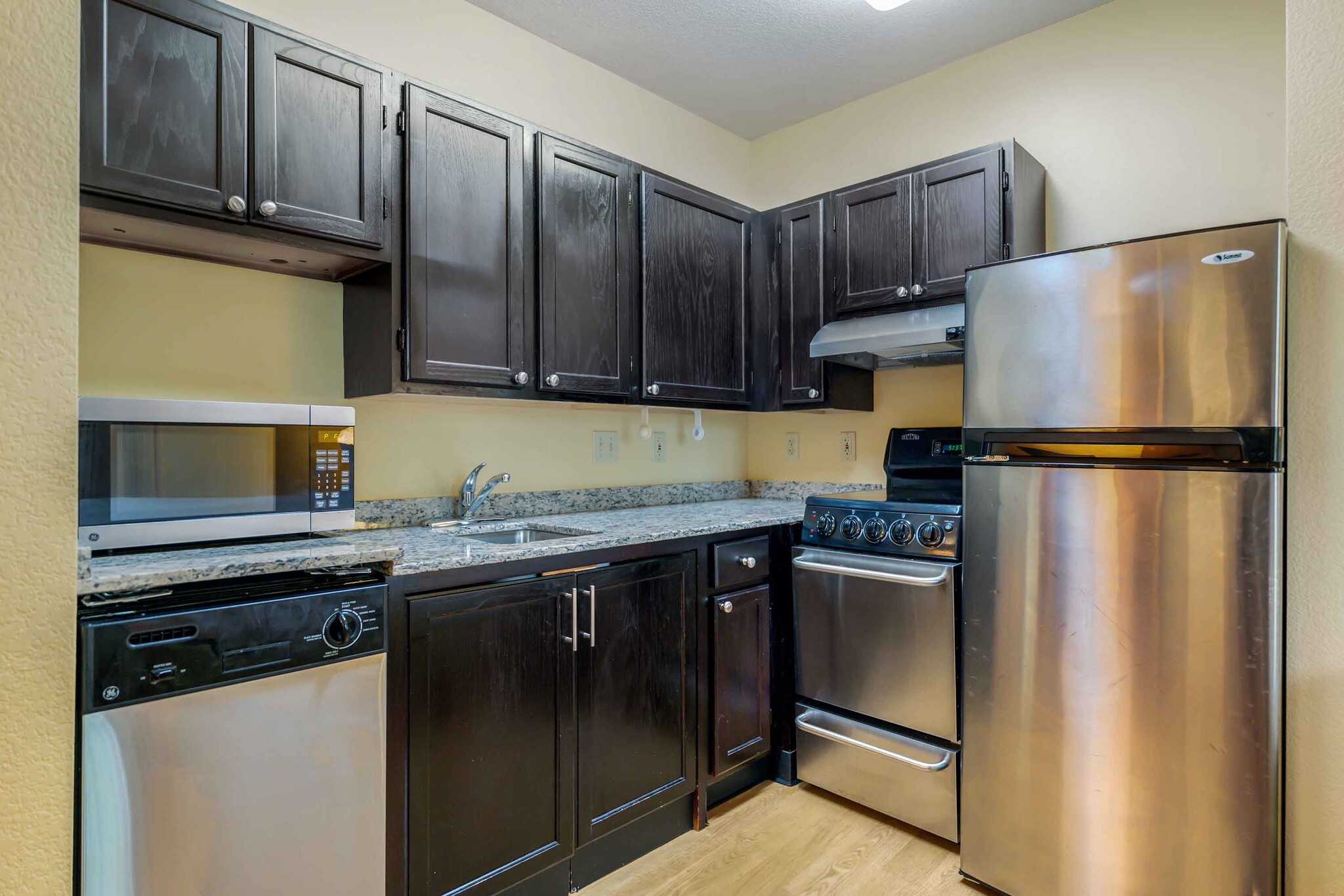 Building Photo - Furnished Studio-Richmond - Glen Allen - S...