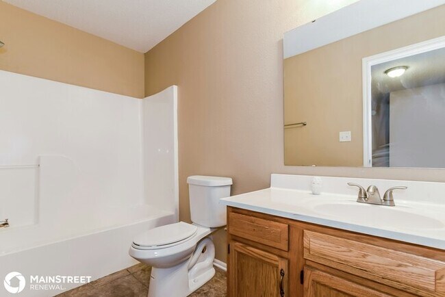 Building Photo - 6432 Cradle River Dr, Indianapolis, IN 46221