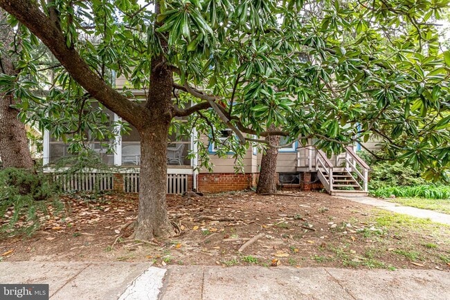 Building Photo - 1509 N Garfield St