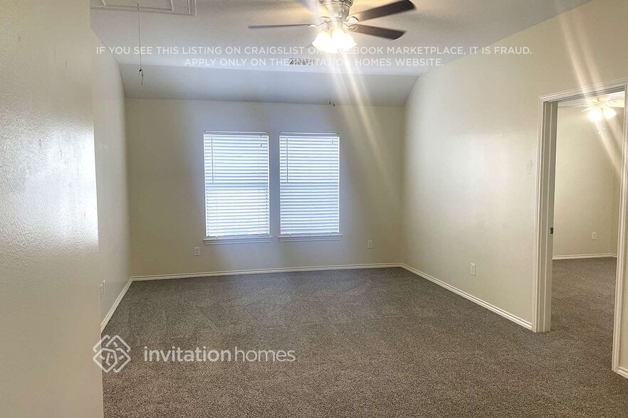 Building Photo - 3208 Waterglen Ct