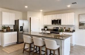 Building Photo - 2017 Maple Ridge Dr