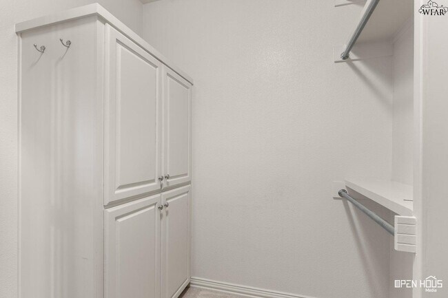 Building Photo - 4122 Candlewood Cir