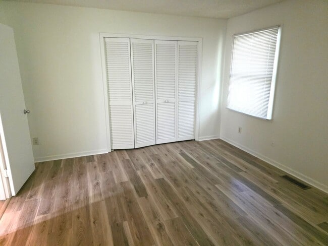 Building Photo - 8201 Terra Dr