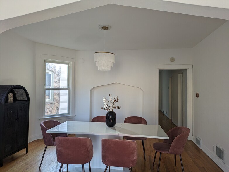 Building Photo - 2506 N Avers Ave