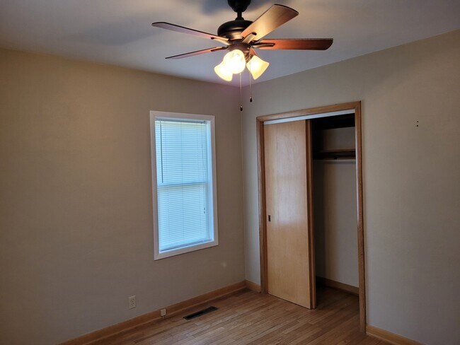 Bedroom - 128 E 17th St N