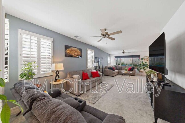 Building Photo - 754 Zaphiro Ct