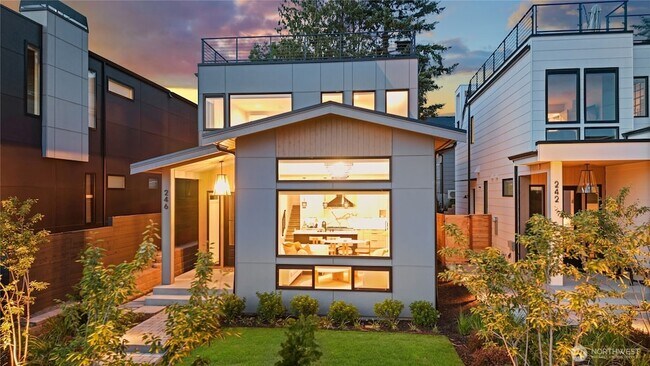 Building Photo - 246 5th Ave W