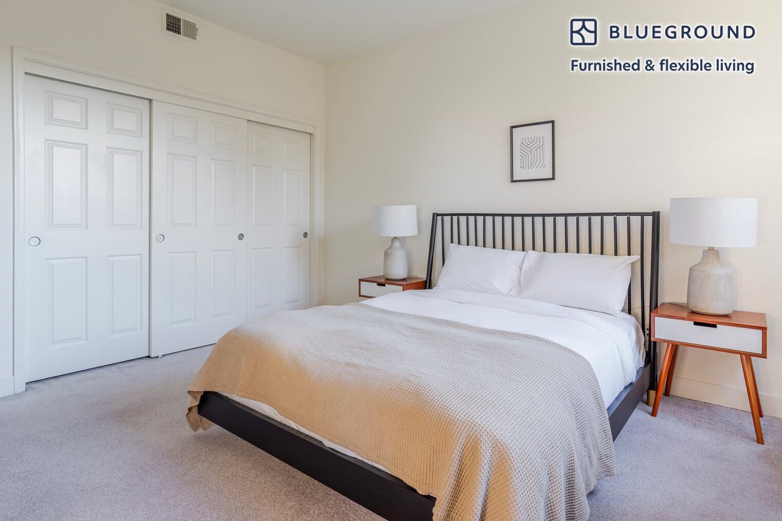 Building Photo - 1265 Lakeside Dr