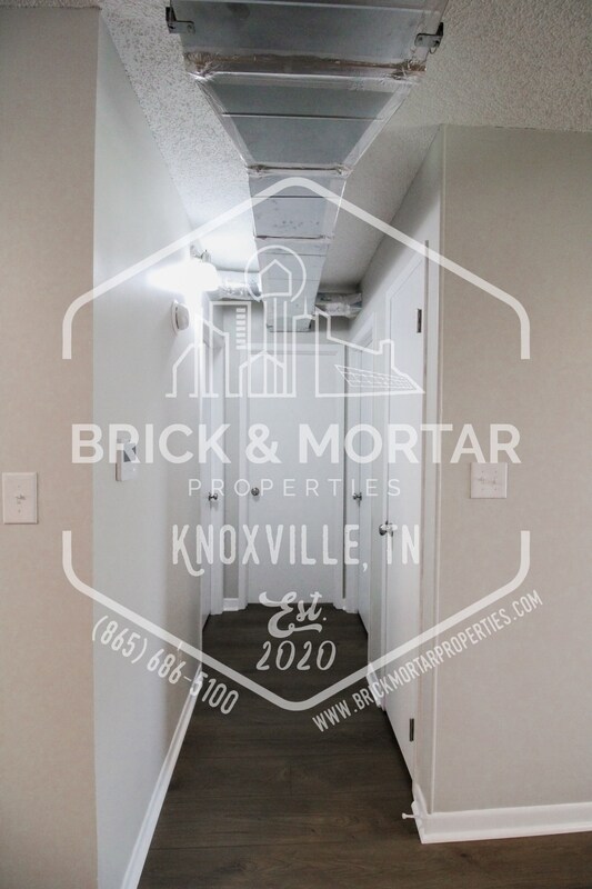 Building Photo - 1015 Clendenen Rd