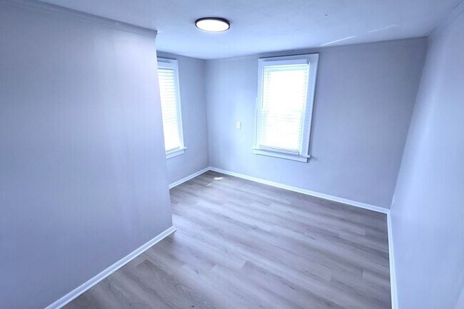 Building Photo - 450 Stanton Ave