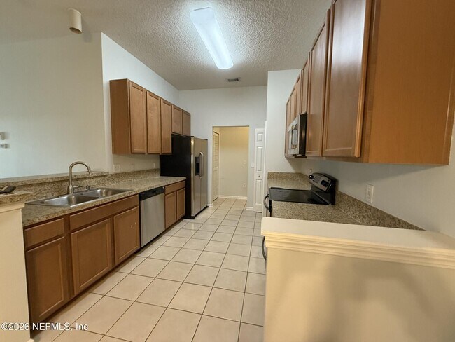 Building Photo - 13785 HERONS LANDING WAY Way