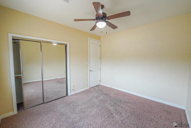 Building Photo - 3476 S Woodpecker Way