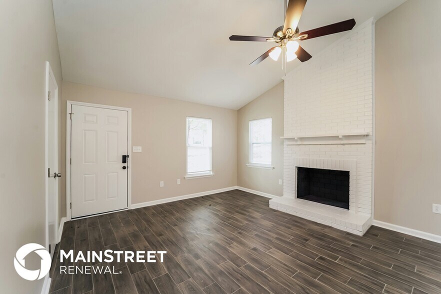 Building Photo - 8217 Meadowdale Ln