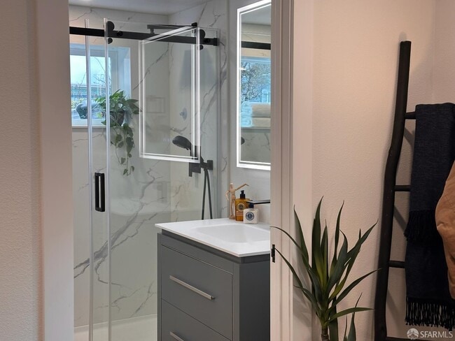 Building Photo - 480 Monterey St