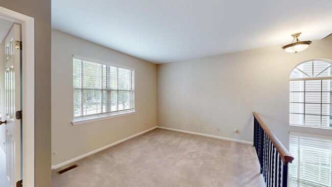 Building Photo - 1237 Cranbrook Dr