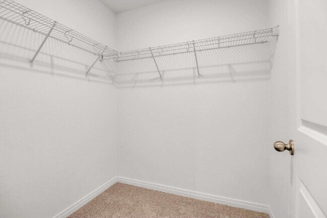 Building Photo - "Charming 3-Bedroom Retreat with 2.5 Baths with Unbelievable Neighborhood Amenities!"