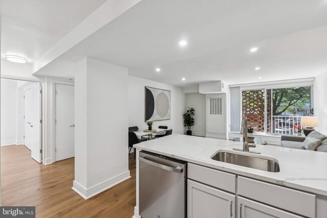 Building Photo - 800 4th St SW