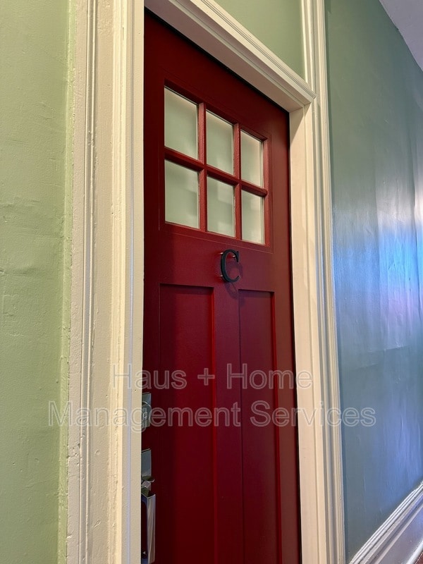 Building Photo - 906 Penn Ave