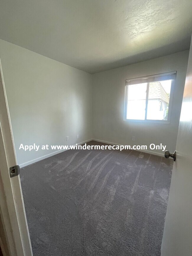 Building Photo - 6319 Seyferth Way