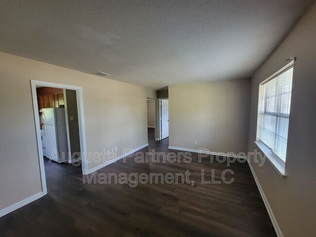 Building Photo - ~103 Blue Ct