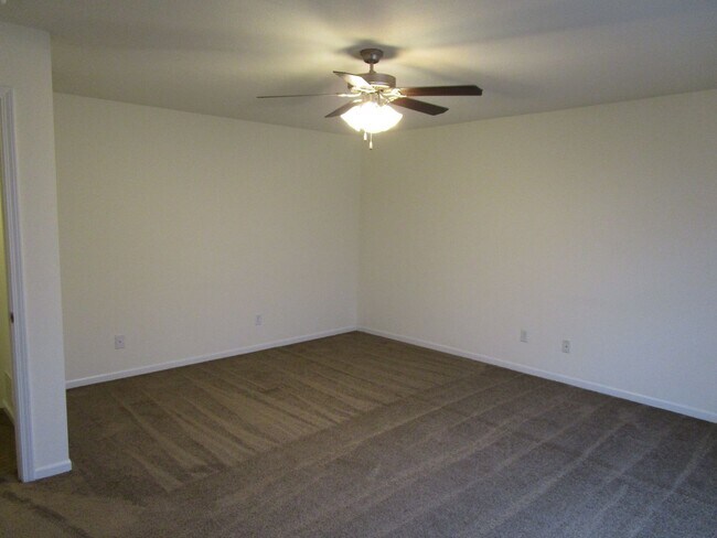 Building Photo - 3509-3511 La Mesa Dr.